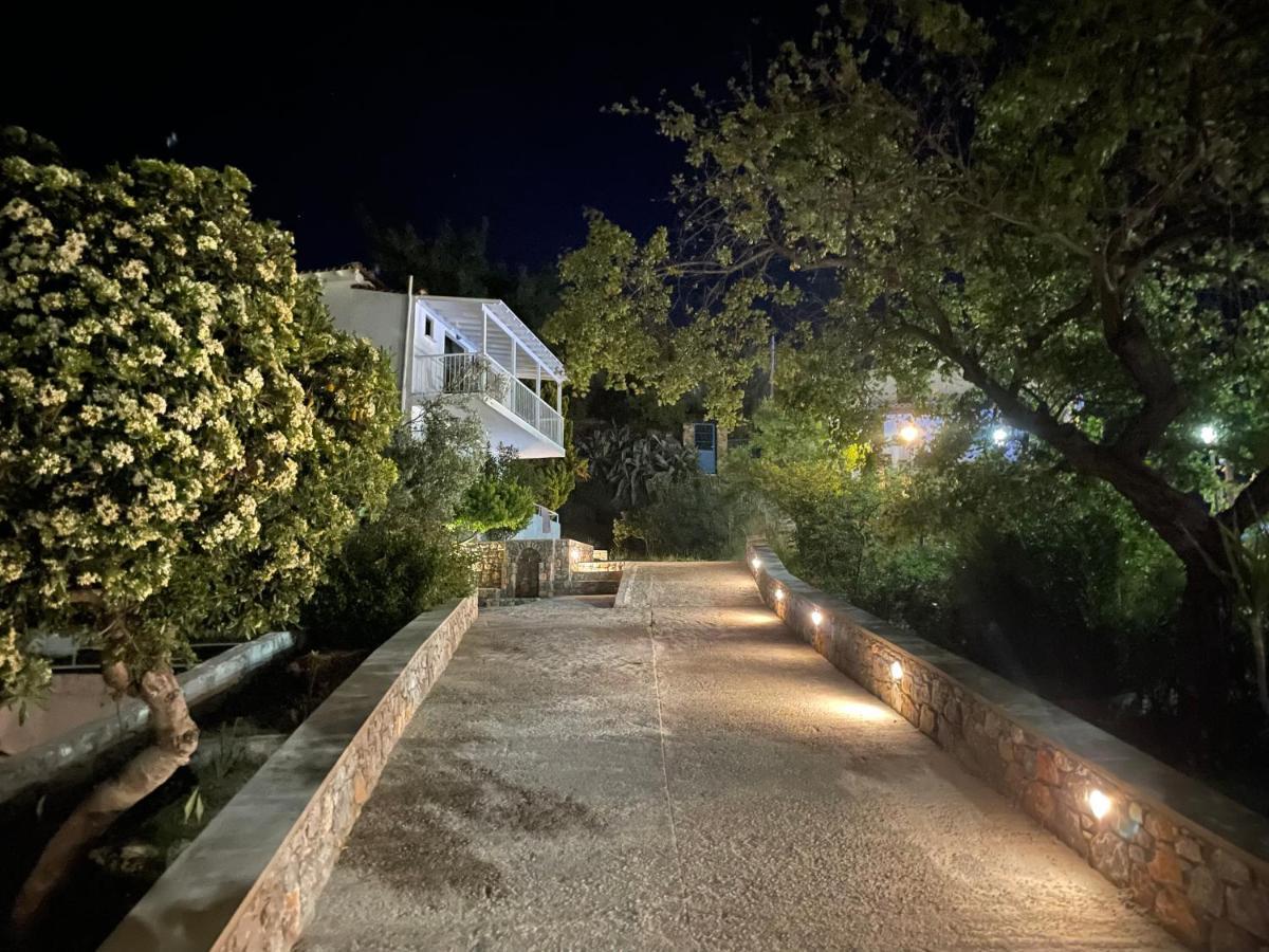 Golden Evelyn Aparthotel Agia Paraskevi  Buitenkant foto
