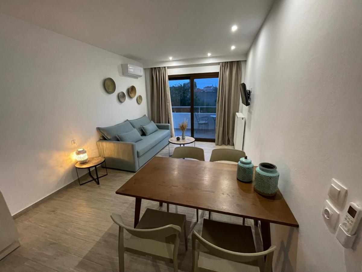 Golden Evelyn Aparthotel Agia Paraskevi  Buitenkant foto