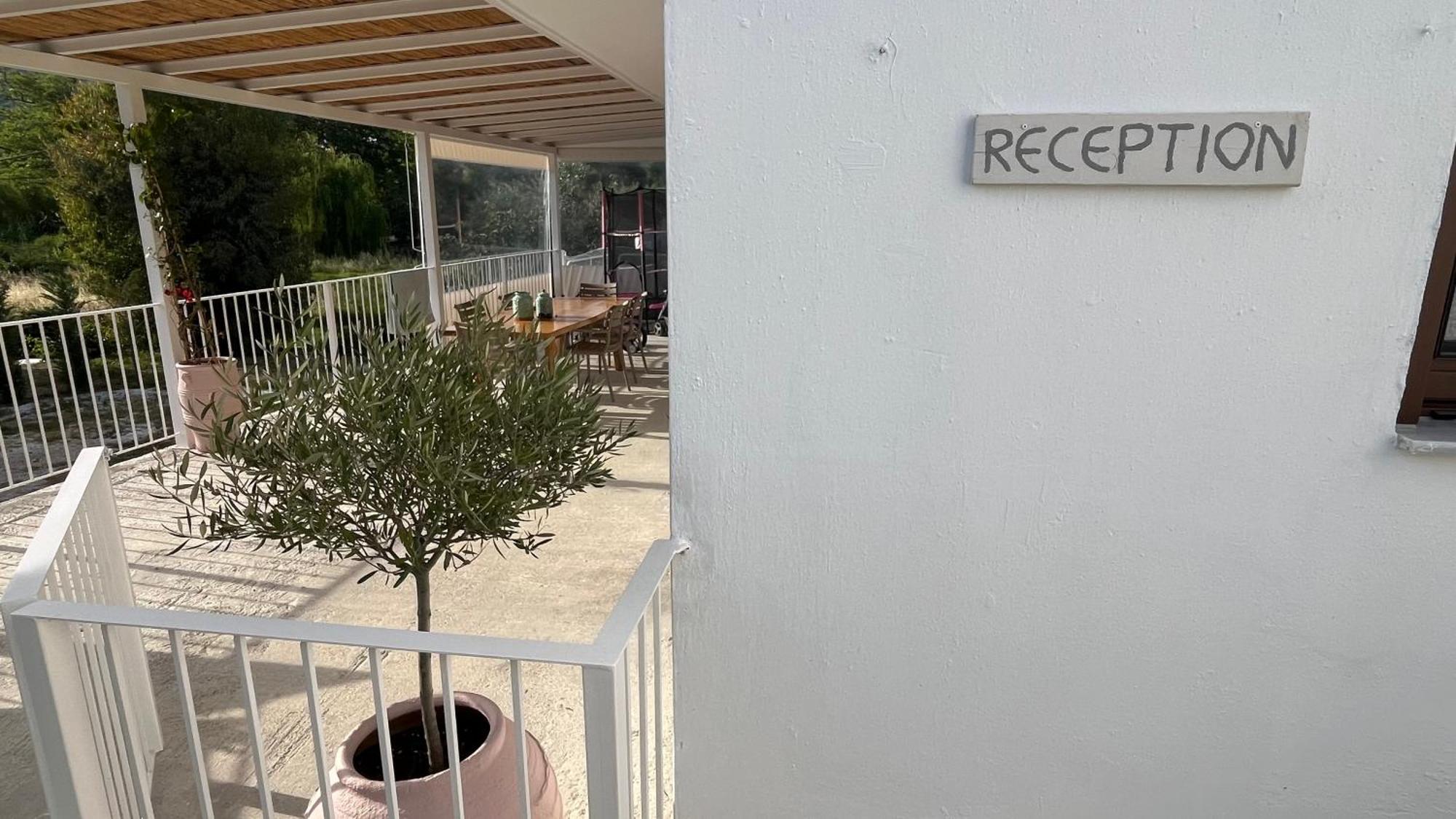 Golden Evelyn Aparthotel Agia Paraskevi  Buitenkant foto