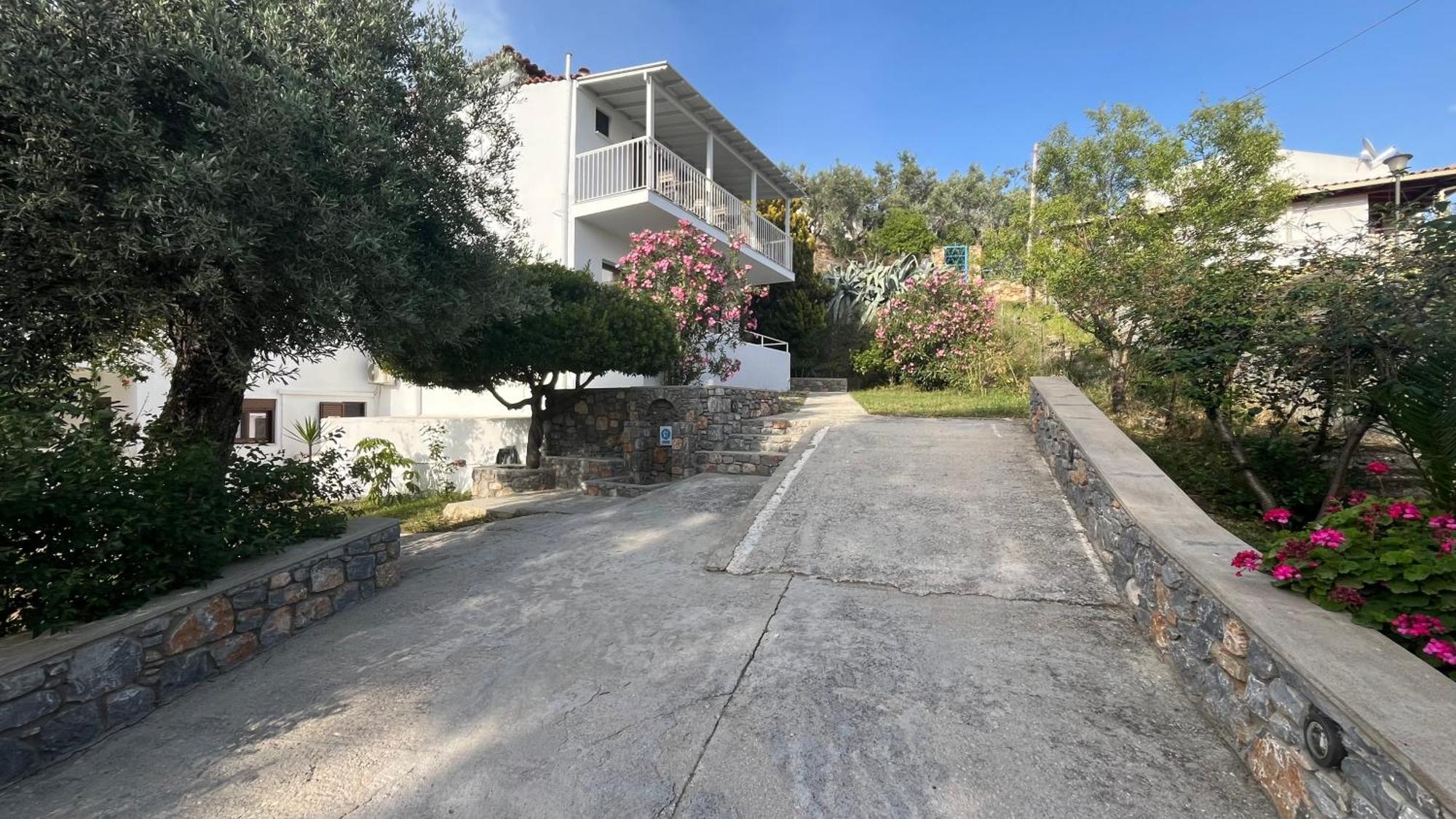 Golden Evelyn Aparthotel Agia Paraskevi  Buitenkant foto