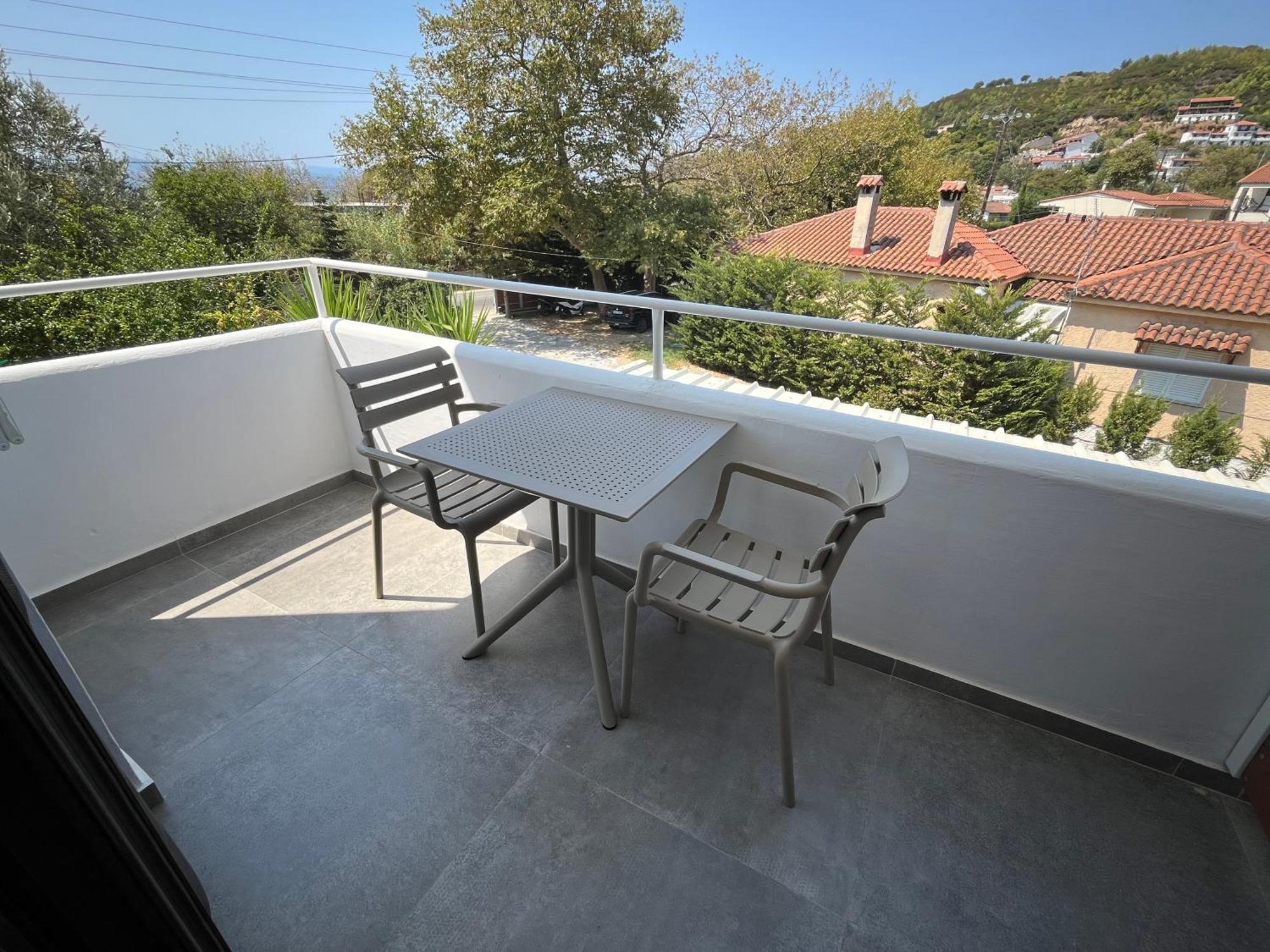 Golden Evelyn Aparthotel Agia Paraskevi  Buitenkant foto