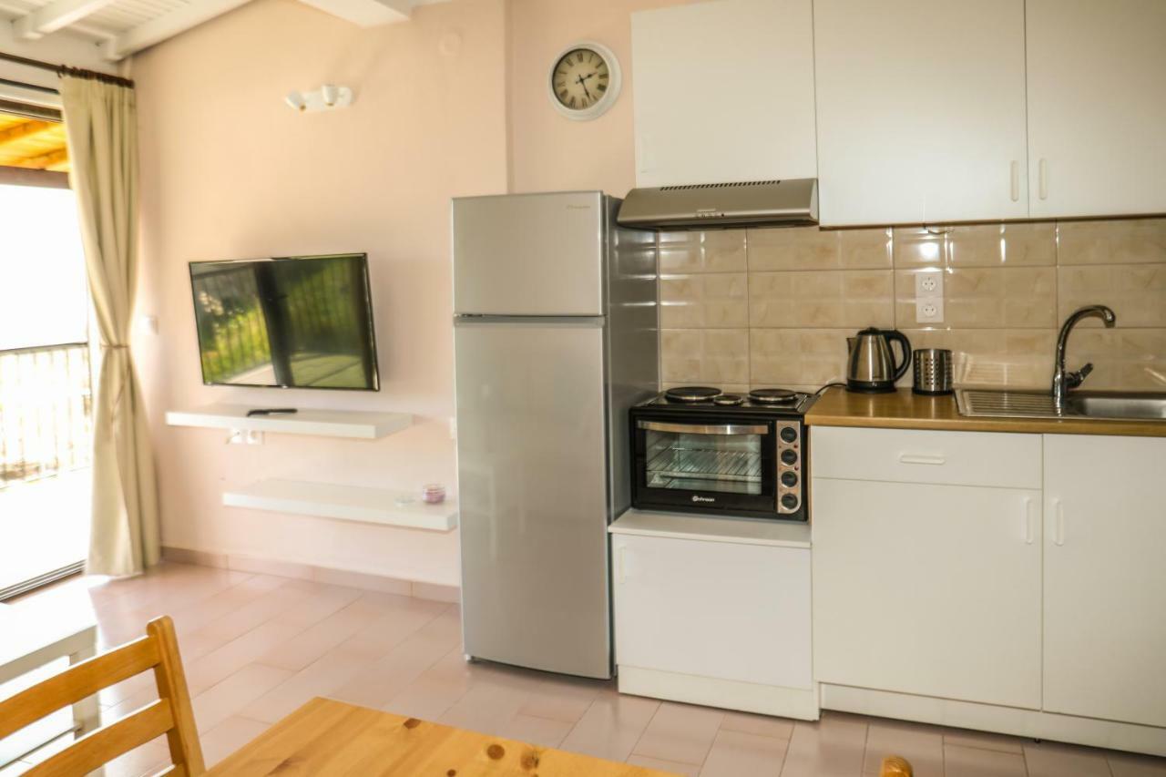 Golden Evelyn Aparthotel Agia Paraskevi  Buitenkant foto