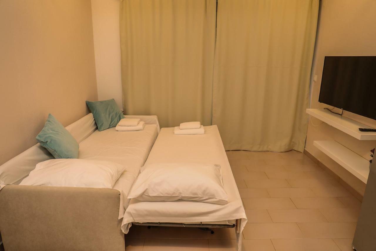 Golden Evelyn Aparthotel Agia Paraskevi  Buitenkant foto